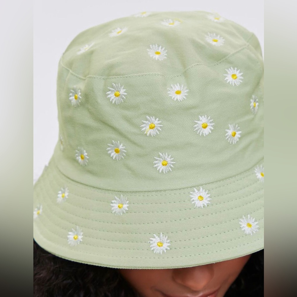 Daisy Jade bucket hat